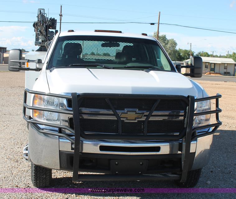 image for item H1507 2010 Chevrolet Silverado 3500 Ext. Cab utility truck with crane