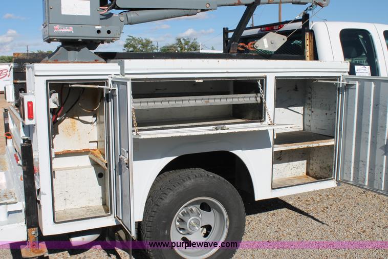 image for item H1507 2010 Chevrolet Silverado 3500 Ext. Cab utility truck with crane