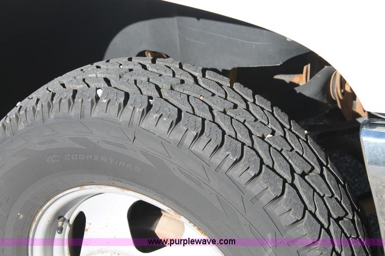 image for item H1507 2010 Chevrolet Silverado 3500 Ext. Cab utility truck with crane