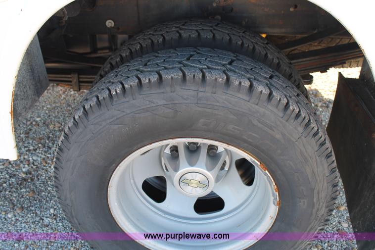 image for item H1507 2010 Chevrolet Silverado 3500 Ext. Cab utility truck with crane