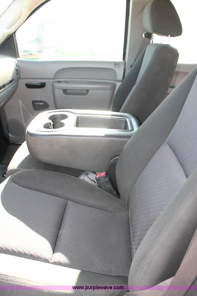 image for item H1507 2010 Chevrolet Silverado 3500 Ext. Cab utility truck with crane