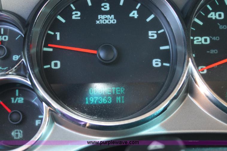 image for item H1507 2010 Chevrolet Silverado 3500 Ext. Cab utility truck with crane