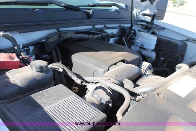 image for item H1507 2010 Chevrolet Silverado 3500 Ext. Cab utility truck with crane