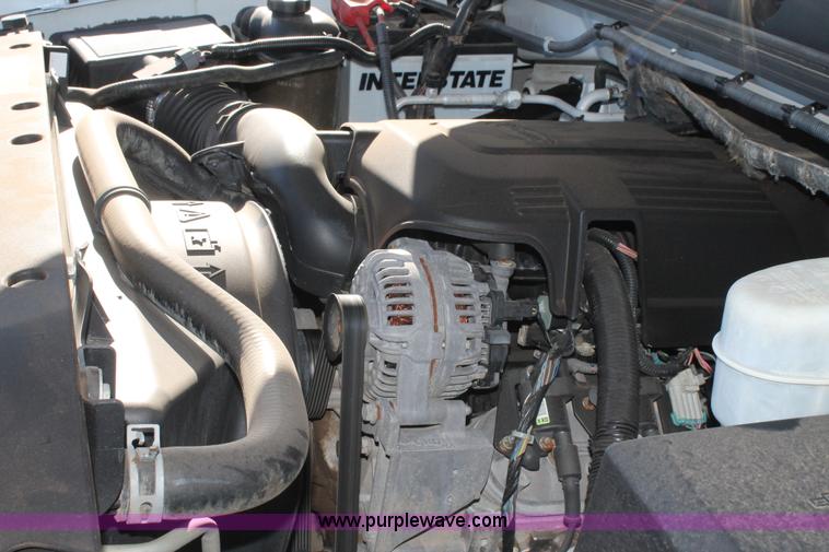 image for item H1507 2010 Chevrolet Silverado 3500 Ext. Cab utility truck with crane