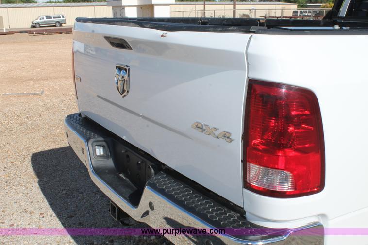 image for item H1508 2014 Dodge Ram 2500 Crew Cab pickup truck