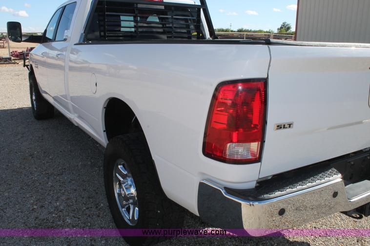 image for item H1508 2014 Dodge Ram 2500 Crew Cab pickup truck