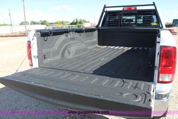 image for item H1508 2014 Dodge Ram 2500 Crew Cab pickup truck