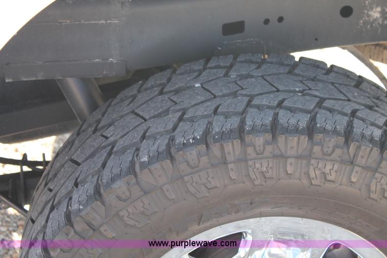 image for item H1508 2014 Dodge Ram 2500 Crew Cab pickup truck