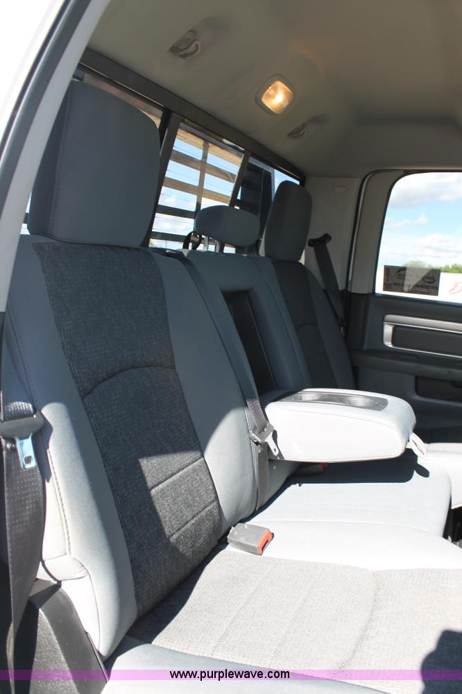 image for item H1508 2014 Dodge Ram 2500 Crew Cab pickup truck