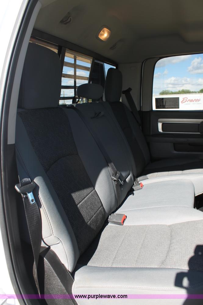 image for item H1508 2014 Dodge Ram 2500 Crew Cab pickup truck