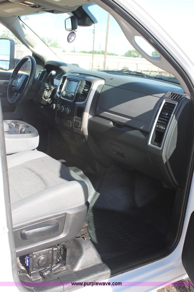 image for item H1508 2014 Dodge Ram 2500 Crew Cab pickup truck