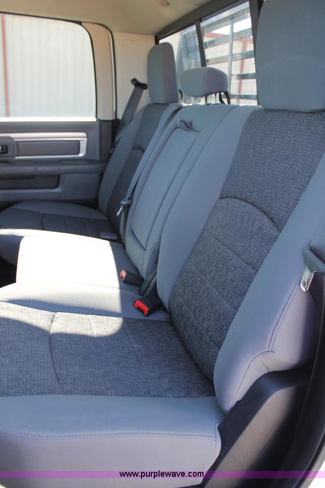 image for item H1508 2014 Dodge Ram 2500 Crew Cab pickup truck