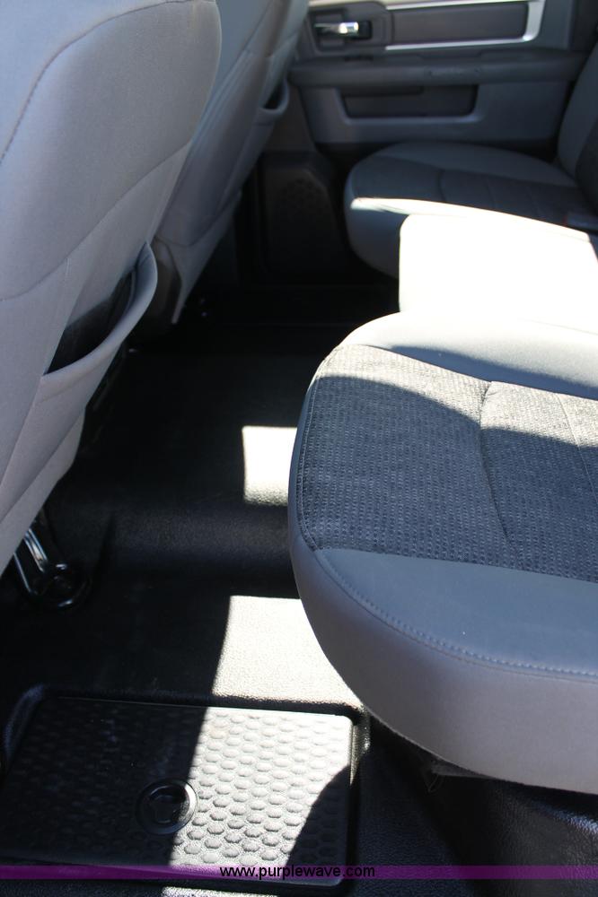 image for item H1508 2014 Dodge Ram 2500 Crew Cab pickup truck