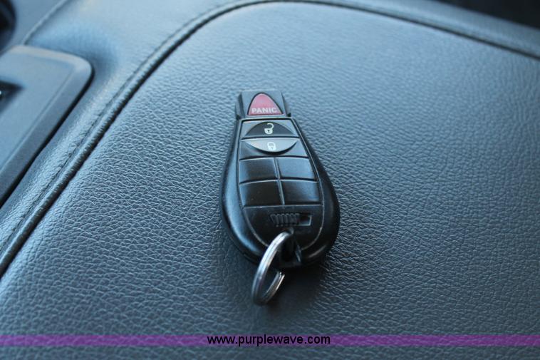 image for item H1508 2014 Dodge Ram 2500 Crew Cab pickup truck