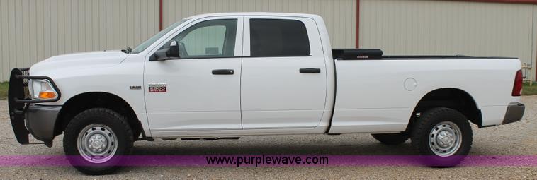 image for item H1509 2011 Dodge Ram 2500 Crew Cab pickup truck
