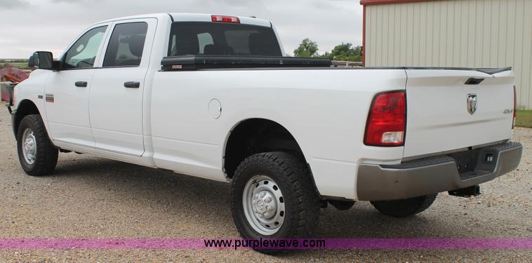 image for item H1509 2011 Dodge Ram 2500 Crew Cab pickup truck