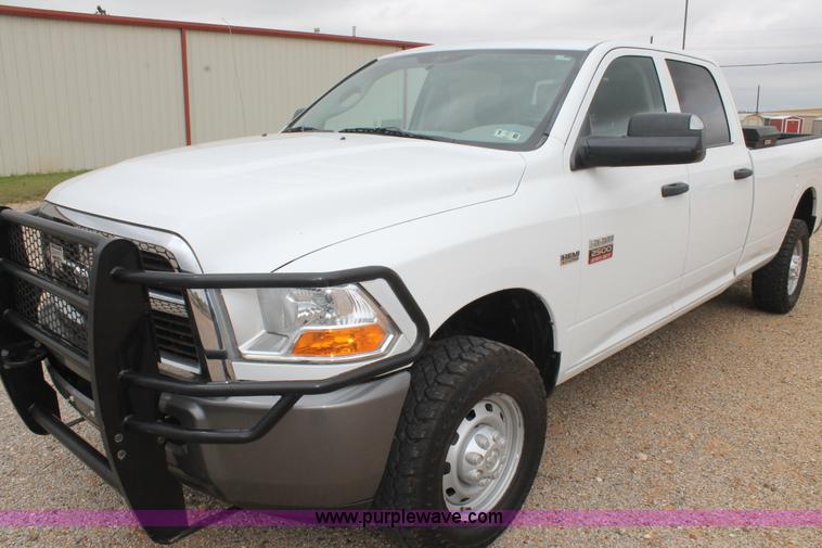 image for item H1509 2011 Dodge Ram 2500 Crew Cab pickup truck