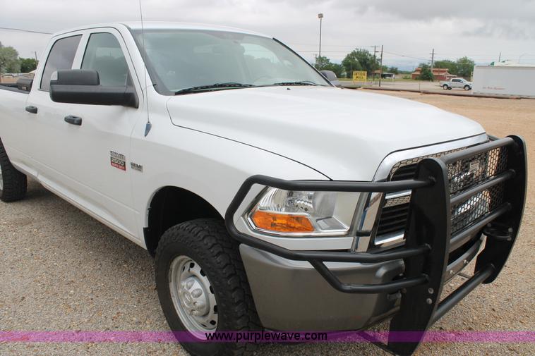 image for item H1509 2011 Dodge Ram 2500 Crew Cab pickup truck