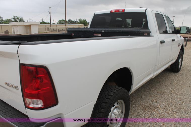 image for item H1509 2011 Dodge Ram 2500 Crew Cab pickup truck