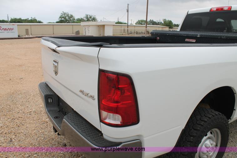 image for item H1509 2011 Dodge Ram 2500 Crew Cab pickup truck