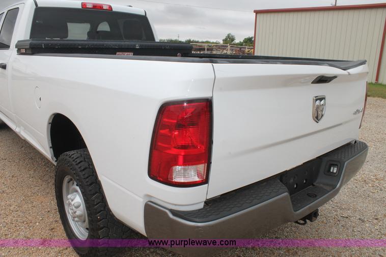 image for item H1509 2011 Dodge Ram 2500 Crew Cab pickup truck