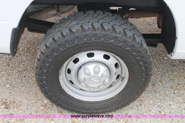 image for item H1509 2011 Dodge Ram 2500 Crew Cab pickup truck