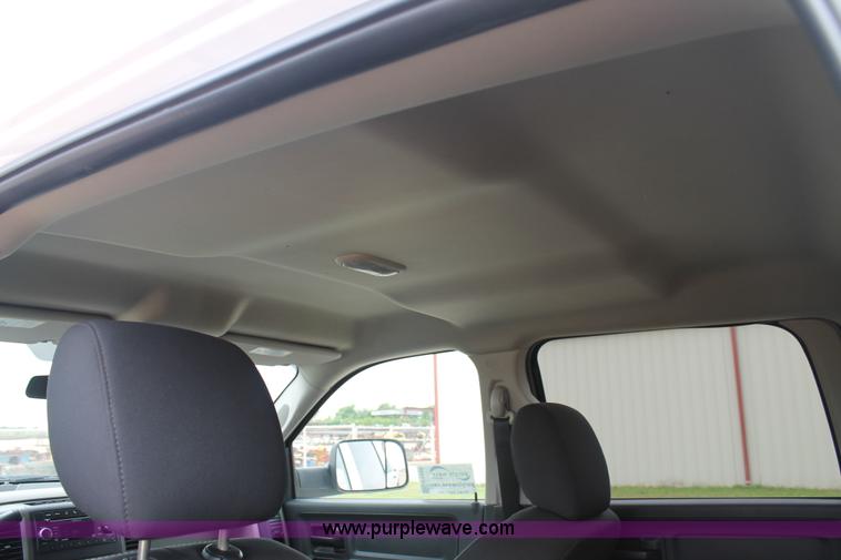 image for item H1509 2011 Dodge Ram 2500 Crew Cab pickup truck