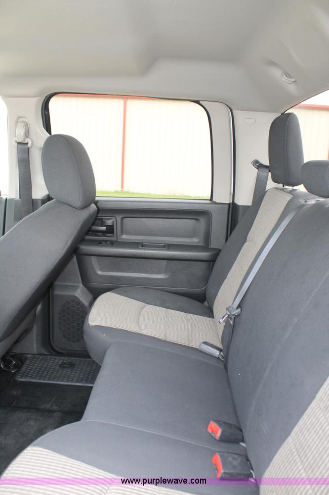 image for item H1509 2011 Dodge Ram 2500 Crew Cab pickup truck