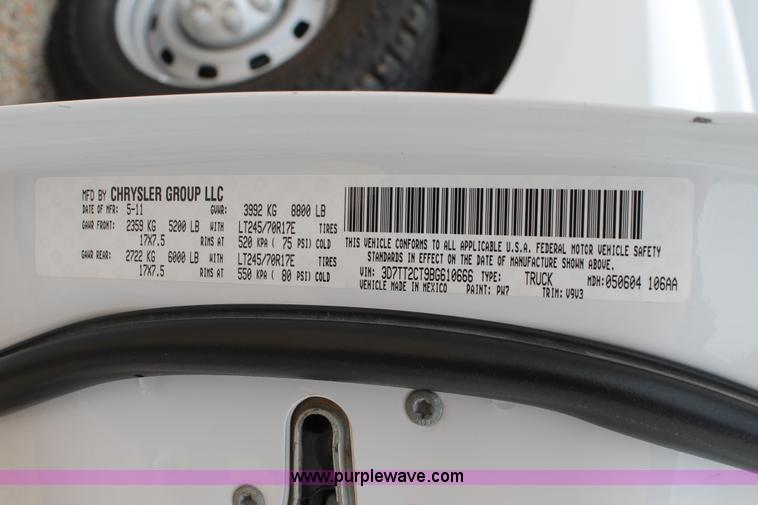 image for item H1509 2011 Dodge Ram 2500 Crew Cab pickup truck