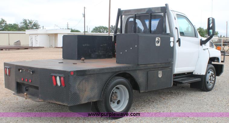 image for item H1510 2008 Chevrolet C4500 flatbed truck