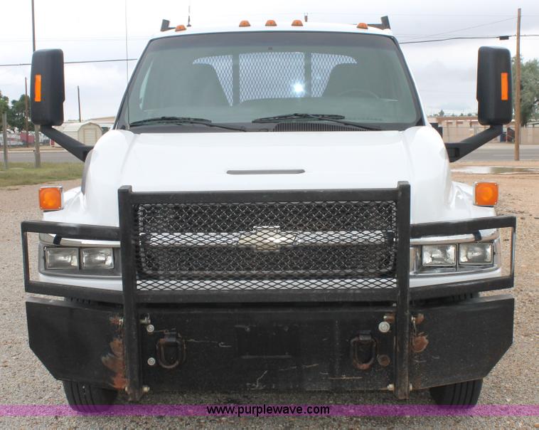 image for item H1510 2008 Chevrolet C4500 flatbed truck