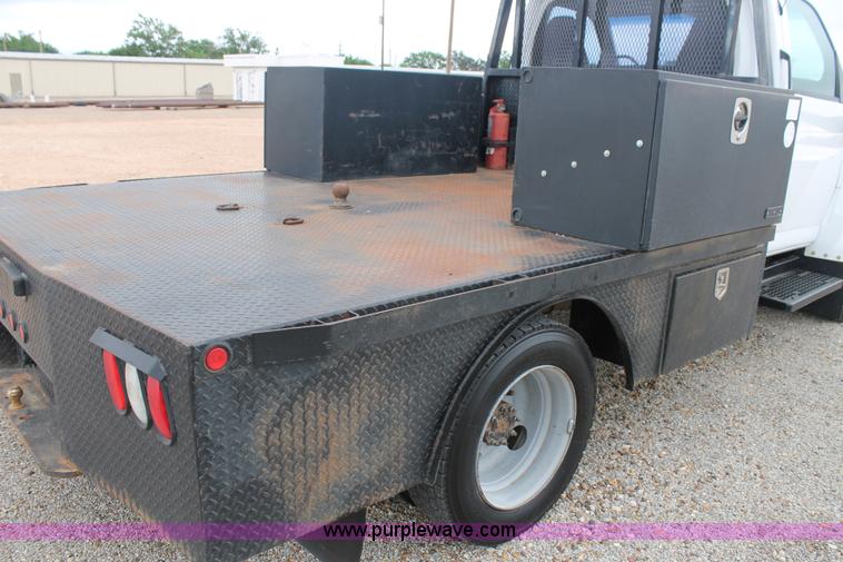 image for item H1510 2008 Chevrolet C4500 flatbed truck