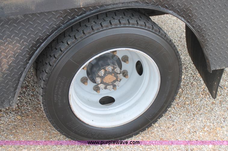 image for item H1510 2008 Chevrolet C4500 flatbed truck