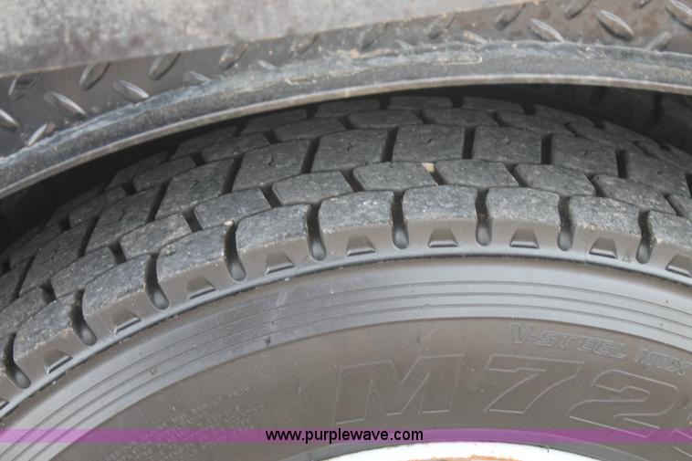 image for item H1510 2008 Chevrolet C4500 flatbed truck