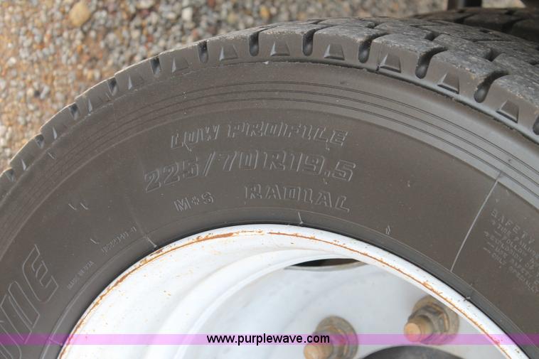 image for item H1510 2008 Chevrolet C4500 flatbed truck