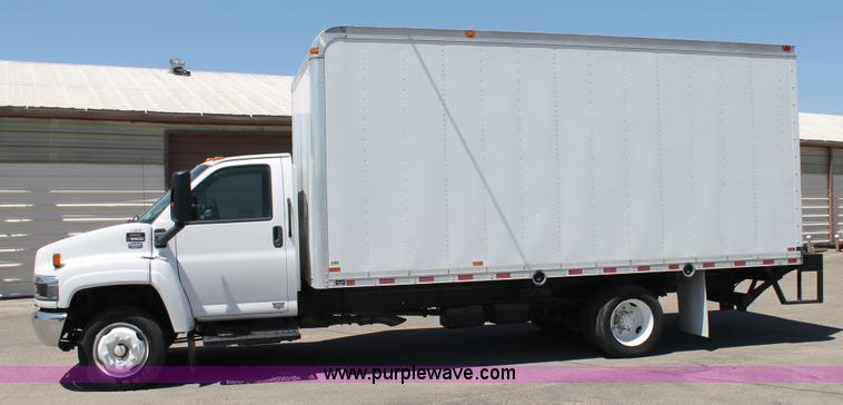 image for item H1512 2008 GMC C5500 box truck