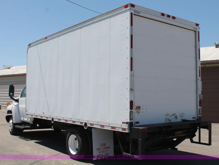 image for item H1512 2008 GMC C5500 box truck