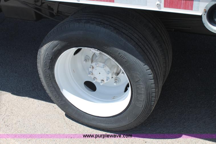 image for item H1512 2008 GMC C5500 box truck