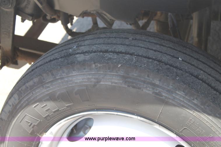 image for item H1512 2008 GMC C5500 box truck