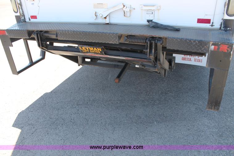 image for item H1512 2008 GMC C5500 box truck