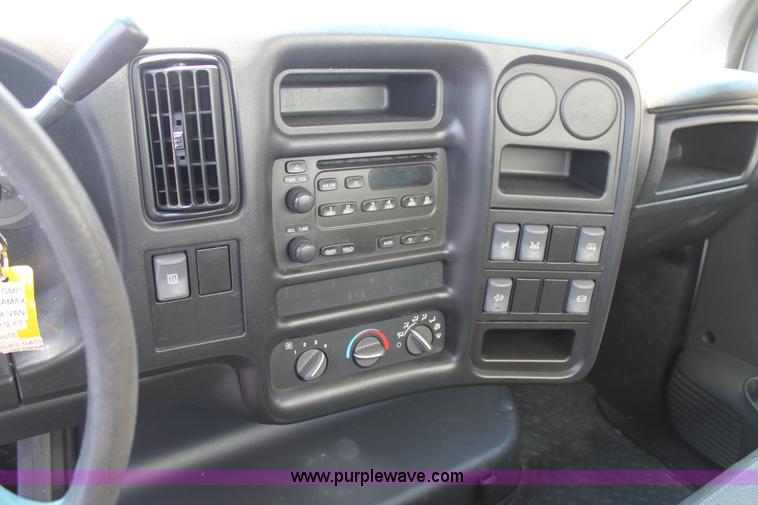 image for item H1512 2008 GMC C5500 box truck
