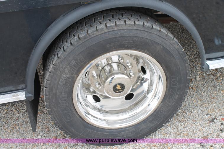 image for item H1517 2008 Dodge Ram 5500 Quad Cab utility truck