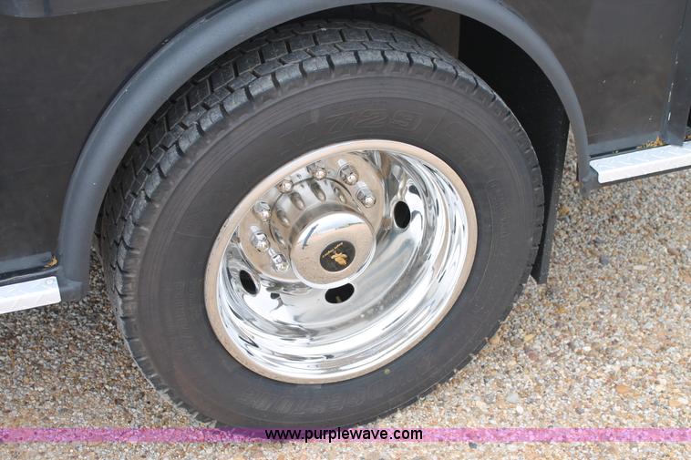 image for item H1517 2008 Dodge Ram 5500 Quad Cab utility truck