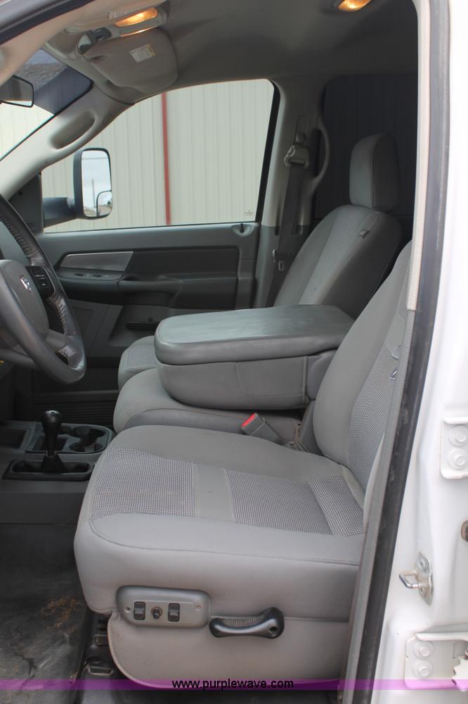 image for item H1517 2008 Dodge Ram 5500 Quad Cab utility truck