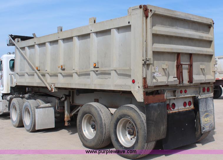 image for item H2664 1985 Freuhauf aluminum end dump trailer