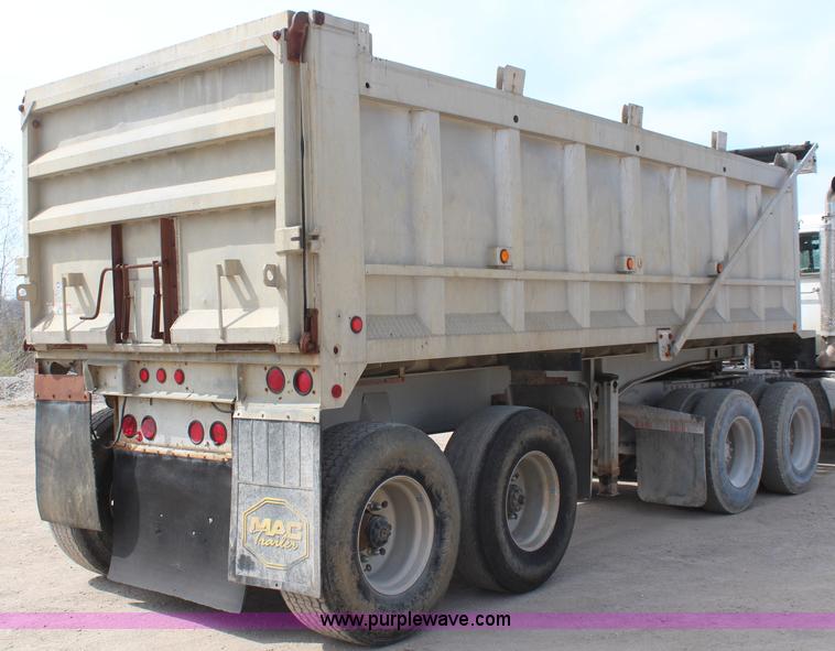 image for item H2664 1985 Freuhauf aluminum end dump trailer