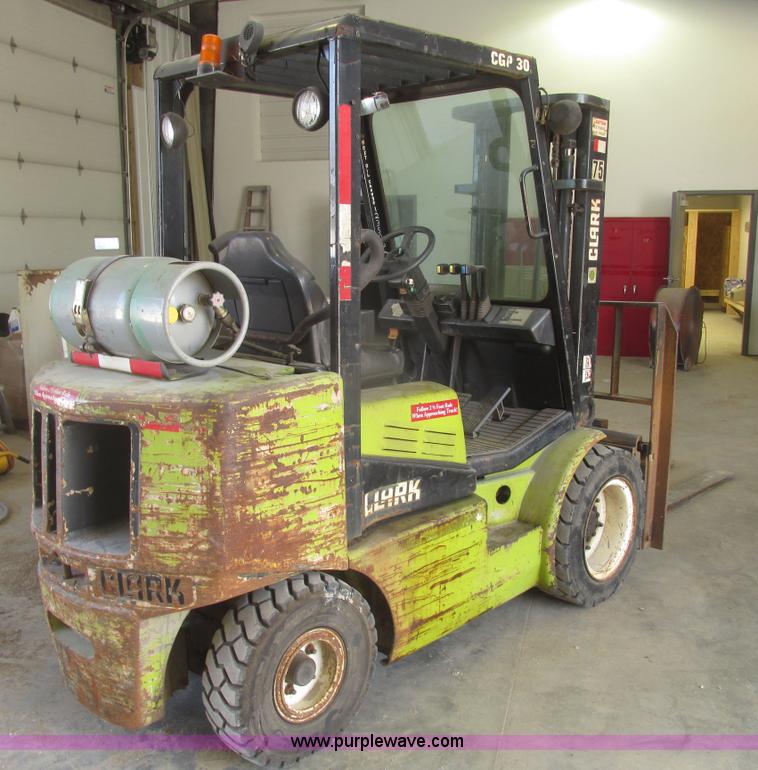 image for item H4655 Clark CGP30 forklift