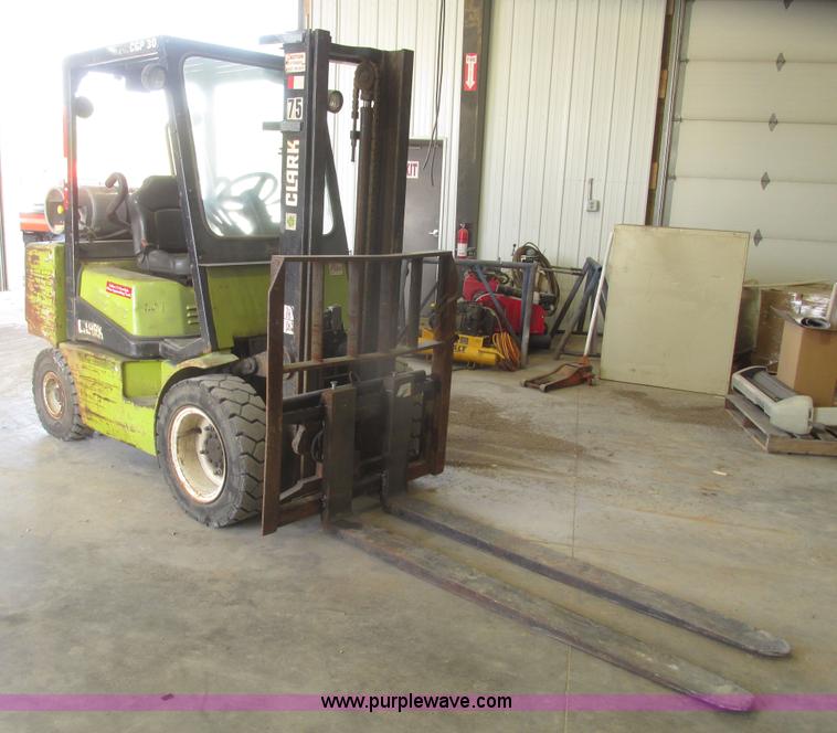 image for item H4655 Clark CGP30 forklift