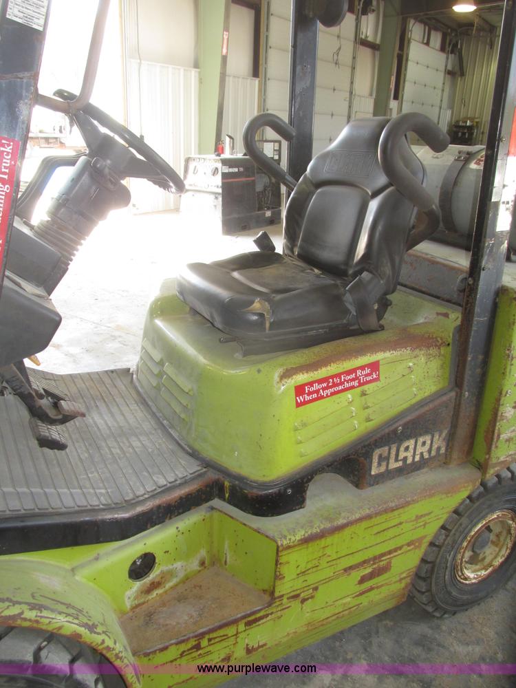 image for item H4655 Clark CGP30 forklift