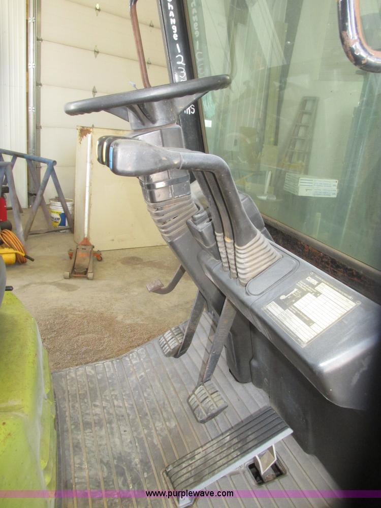 image for item H4655 Clark CGP30 forklift